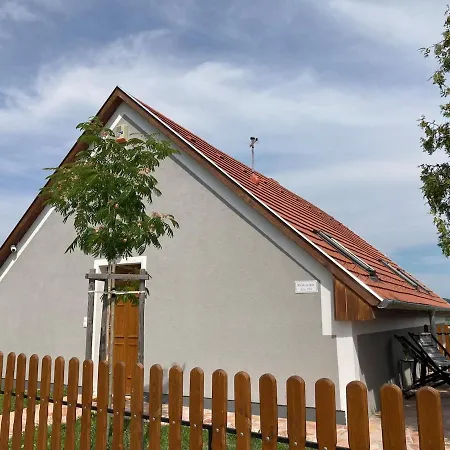 Feriehus Hegyoldal Vendeghaz